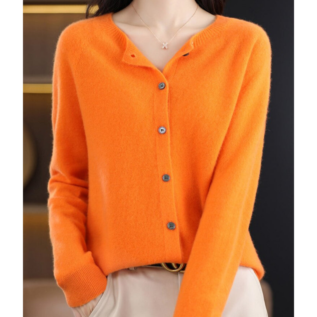 Dam cardigan med knappar och långa ärmar i enkel design