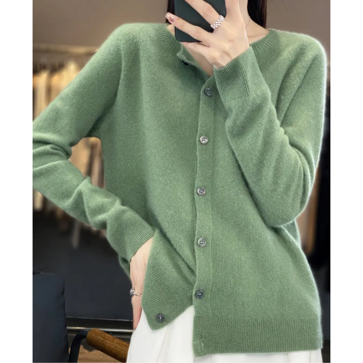 Dam cardigan med knappar och långa ärmar i enkel design