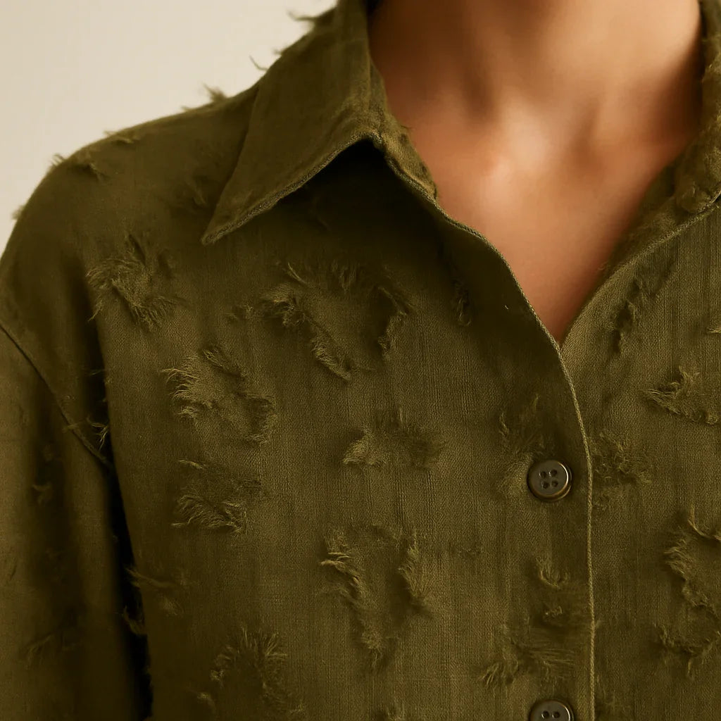 Annaliese_texturerad_skjorta_med_knappar_3 - Aurivane