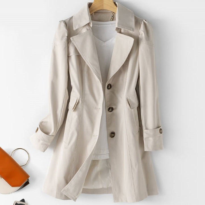 Dam lätt trenchcoat i tidlös design för alla tillfällen