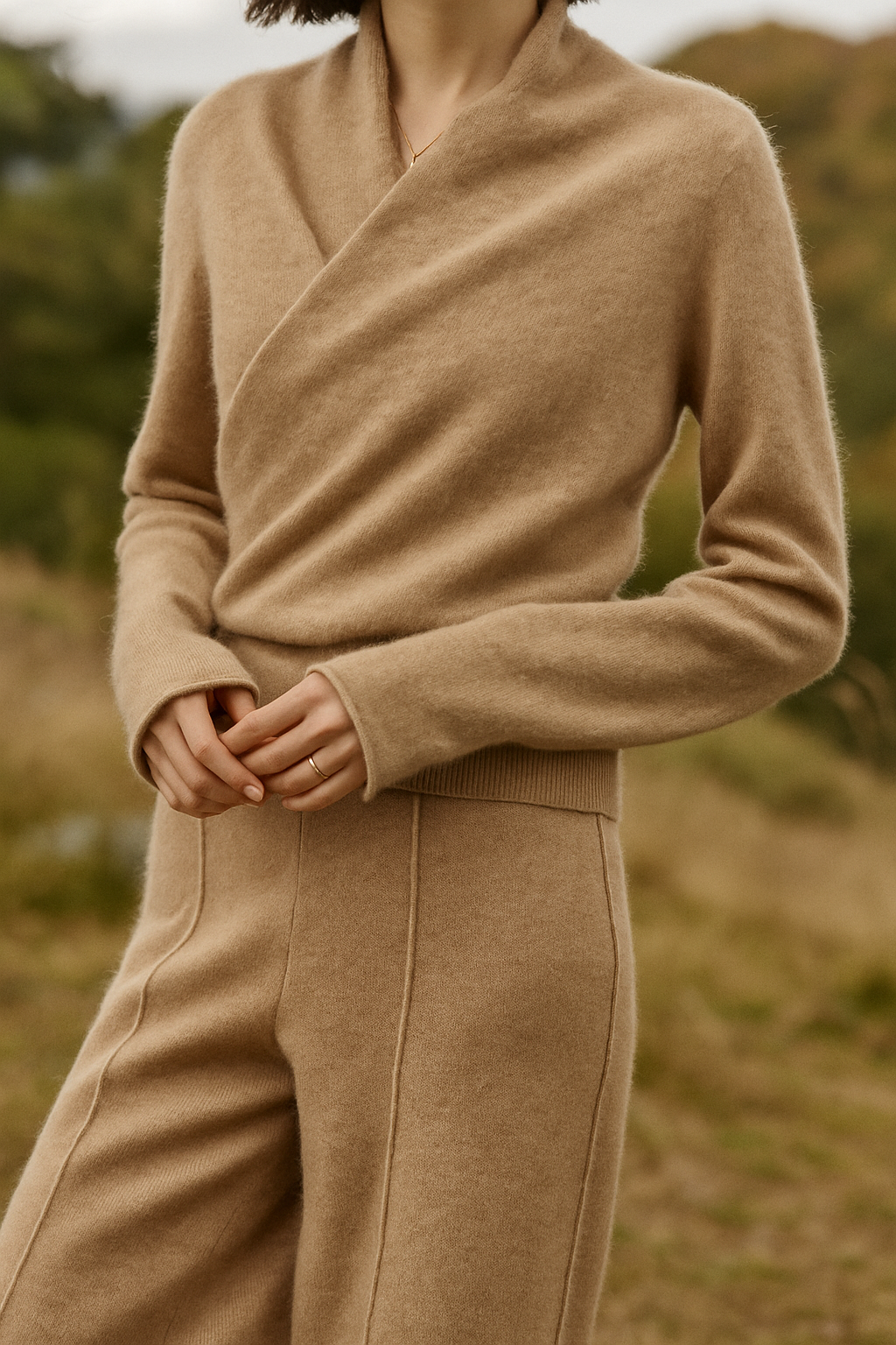 Dam elegant omlott tröja med crossed design