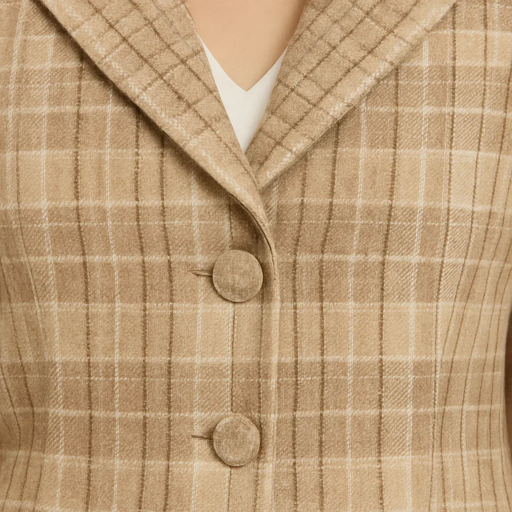 Beige rutig kort blazer med skårad krage och enkel knäppning