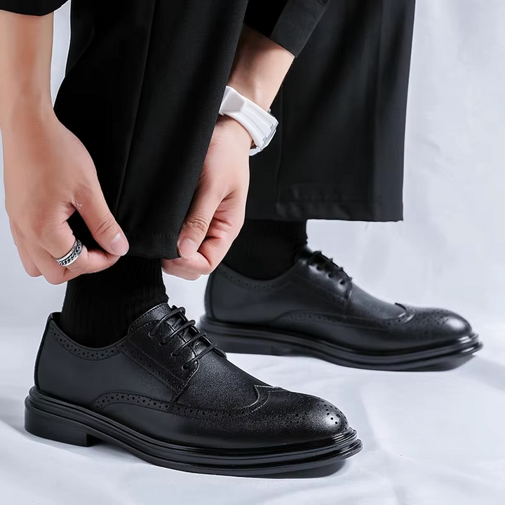 Herr klassisk wingtip skor för arbete och formella tillfällen