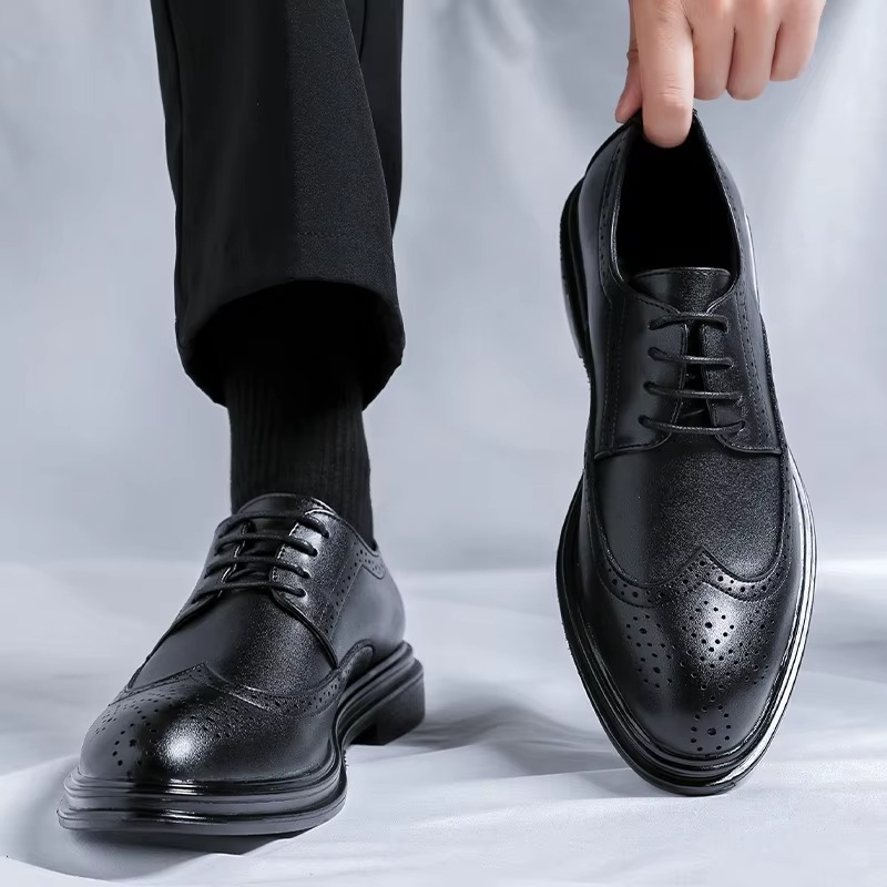 Herr klassisk wingtip skor för arbete och formella tillfällen