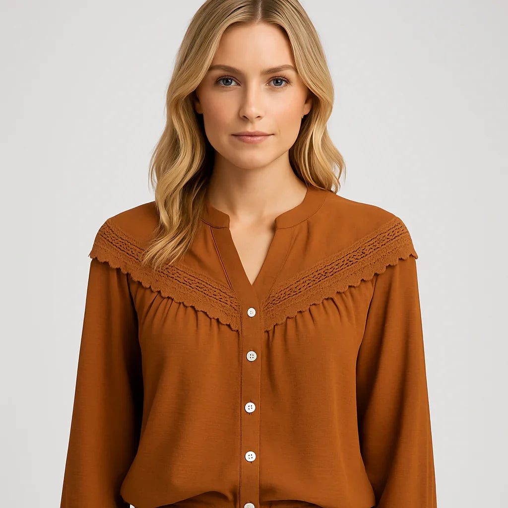 Sophia-knappblusen_2 - Aurivane