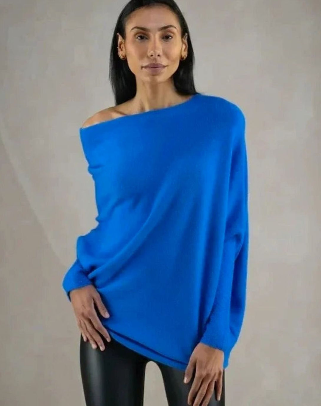 Dam tröja med asymmetrisk draperad design mjuk lös