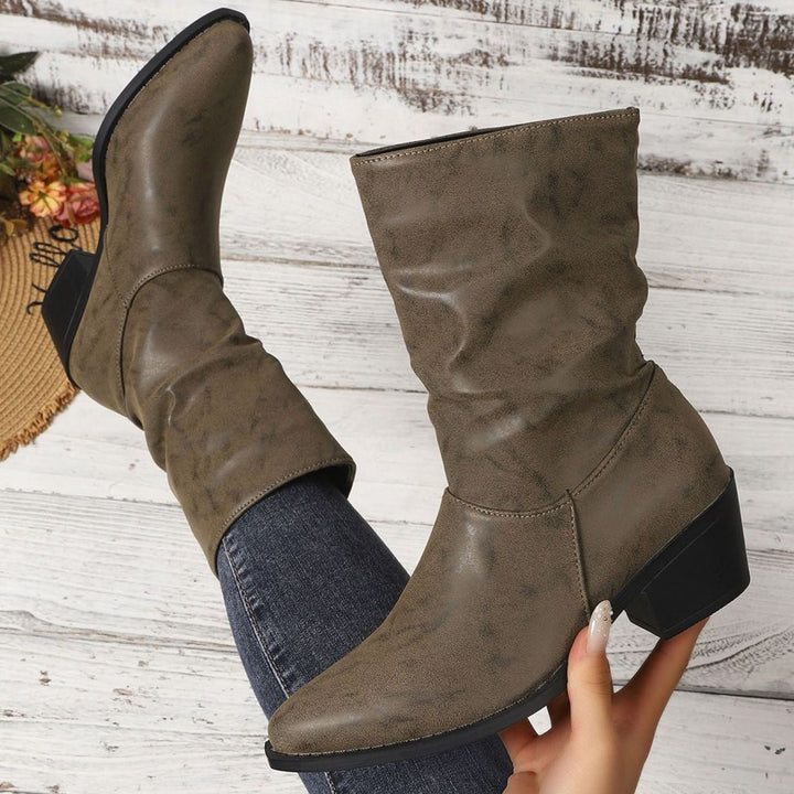 Dam slouch ankelboots med blockklack tillverkad av syntetiskt läder