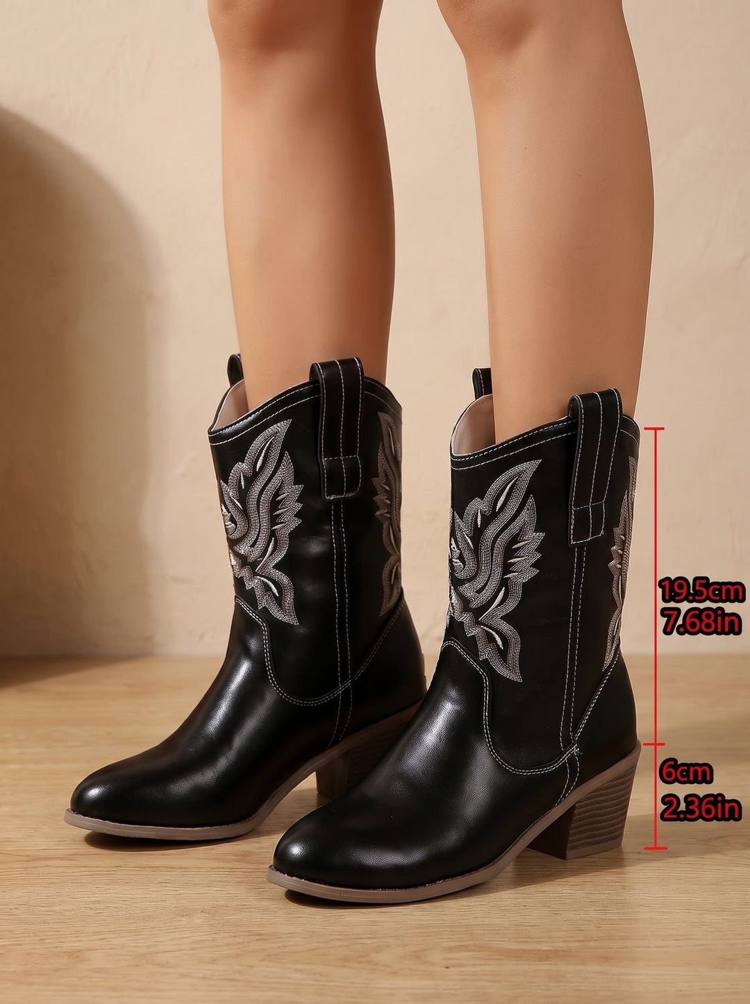 Dam western ankelboots med blockklack och broderi, svart