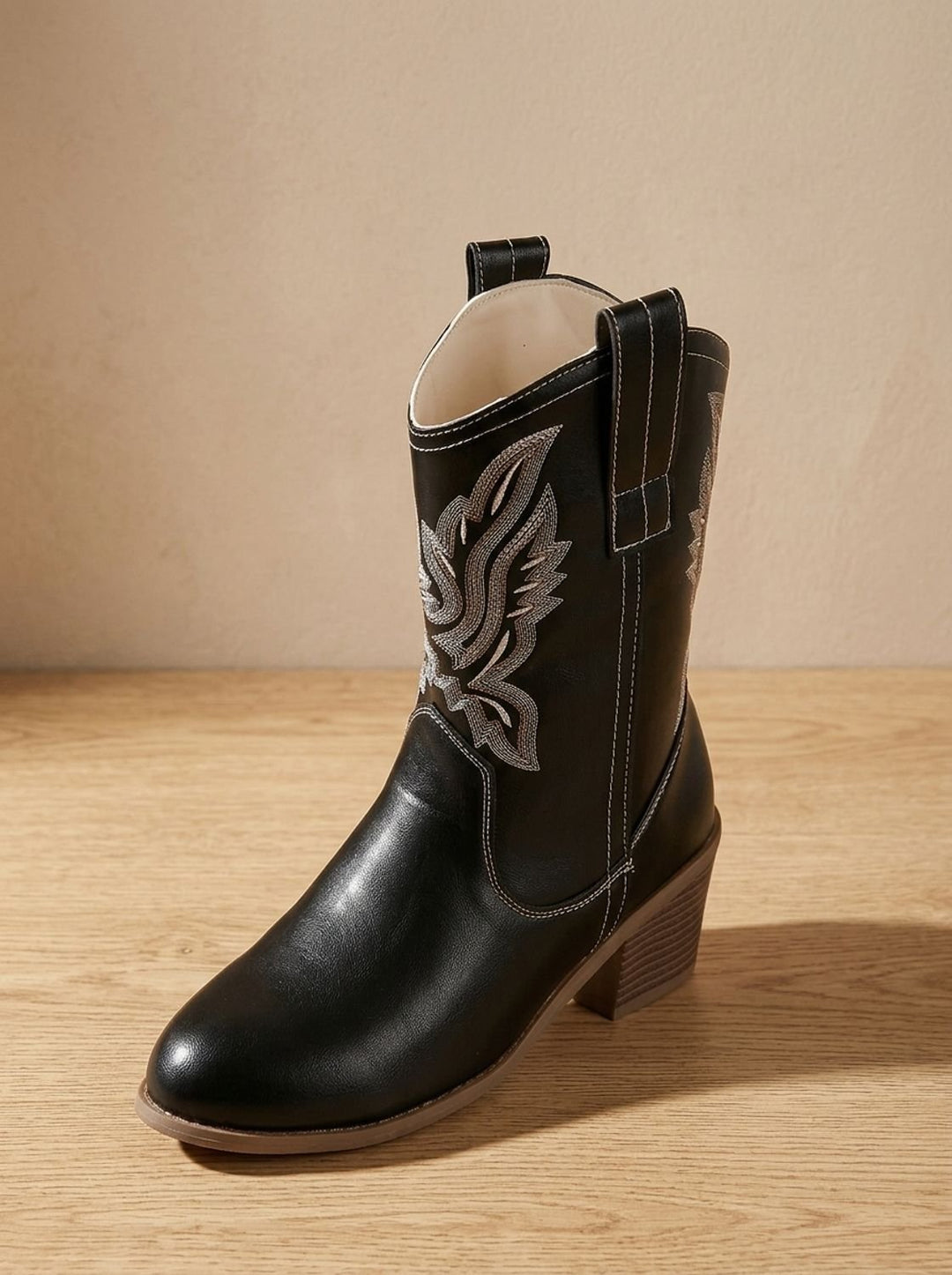 Dam western ankelboots med blockklack och broderi, svart