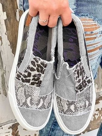 Dam sneakers med låg skaft och lapp design